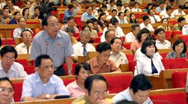 รัฐสภาอภิปรายถึงแผนการจัดสรรงบประมาณแผ่นดินปี 2014